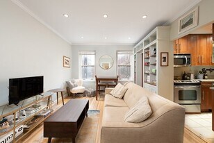 54 Myrtle St, Unit 5 in Boston, MA - Building Photo
