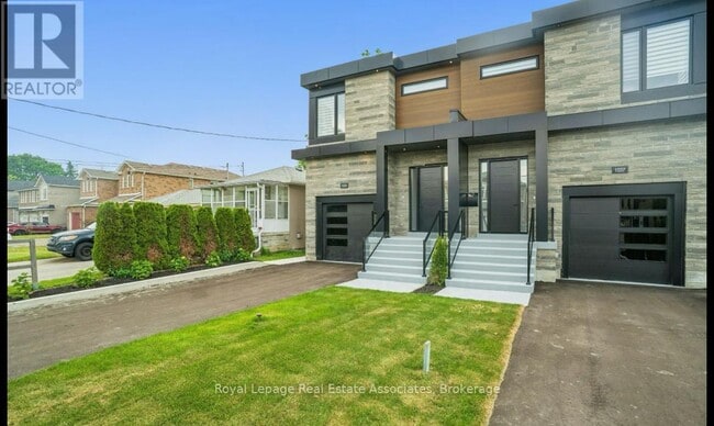 property at 1039 Caven St