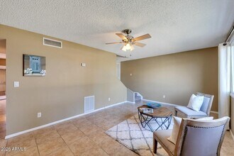 6829 E Osborn Rd in Scottsdale, AZ - Building Photo - Building Photo