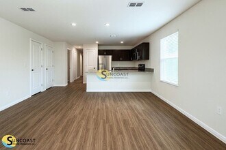 6408 Sweetbay Ln in Jacksonville, FL - Building Photo - Building Photo