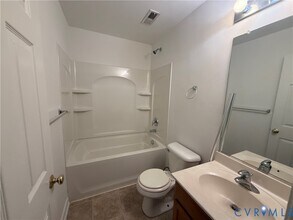 3501 Thornsett Dr in Chester, VA - Building Photo - Building Photo