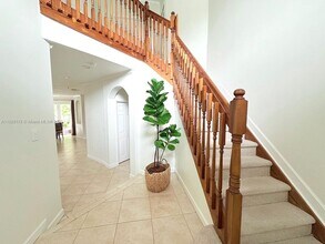 11368 NW 46th Ln in Doral, FL - Building Photo - Building Photo
