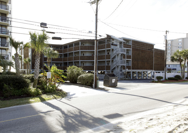 Palmwood Villas in North Myrtle Beach, SC - Foto de edificio - Building Photo