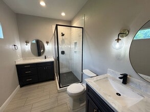 216 N Harrison St in McGregor, TX - Building Photo - Building Photo