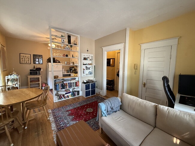 2012-2014 Dupont Ave S in Minneapolis, MN - Building Photo - Building Photo
