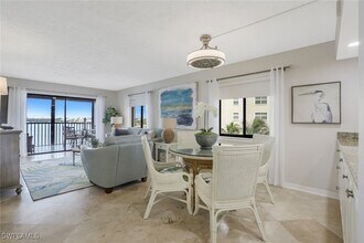 4835 Bonita Beach Rd SW in Bonita Springs, FL - Foto de edificio - Building Photo