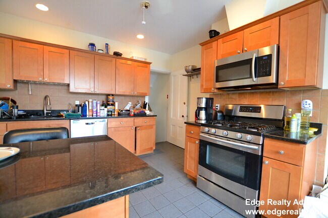 55 Chestnut Hill Ave, Unit 1 in Boston, MA - Foto de edificio - Building Photo