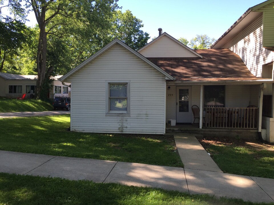 204-206 E 16th St in Bloomington, IN - Building Photo