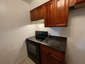 512 Commerce St in Gretna, LA - Building Photo - Building Photo