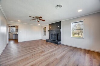 226 Gln Mdws Dr in Bonham, TX - Building Photo - Building Photo