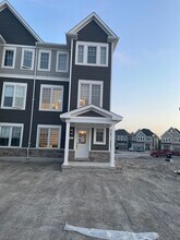 165 Village Gate Dr in Wasaga Beach, ON - Building Photo - Building Photo