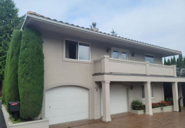 property at 5460 Hyada Blvd NE