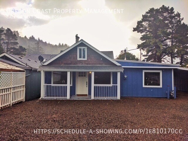 430 Spencer Ave in Depoe Bay, OR - Building Photo