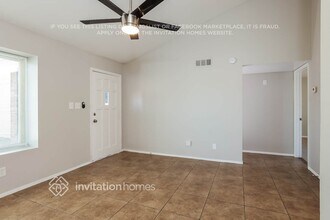 5730 N 68th Ave in Glendale, AZ - Building Photo - Building Photo