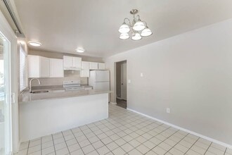 2854 S Mobile St in Aurora, CO - Building Photo - Building Photo