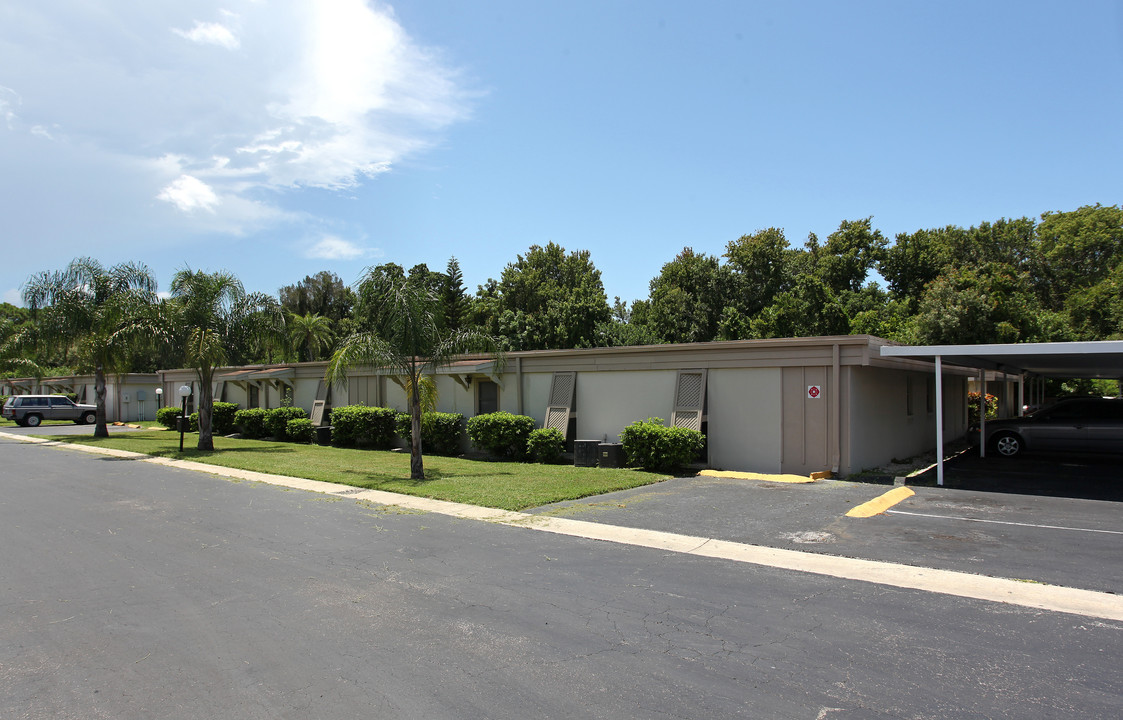 Southron Apartments in Clearwater, FL - Building Photo