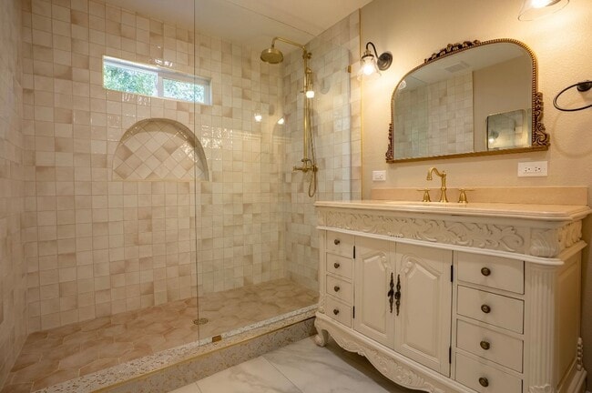 property at 3219 Sumac Rd