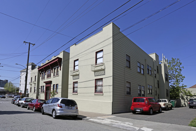 4105 Montgomery St in Oakland, CA - Building Photo - Building Photo