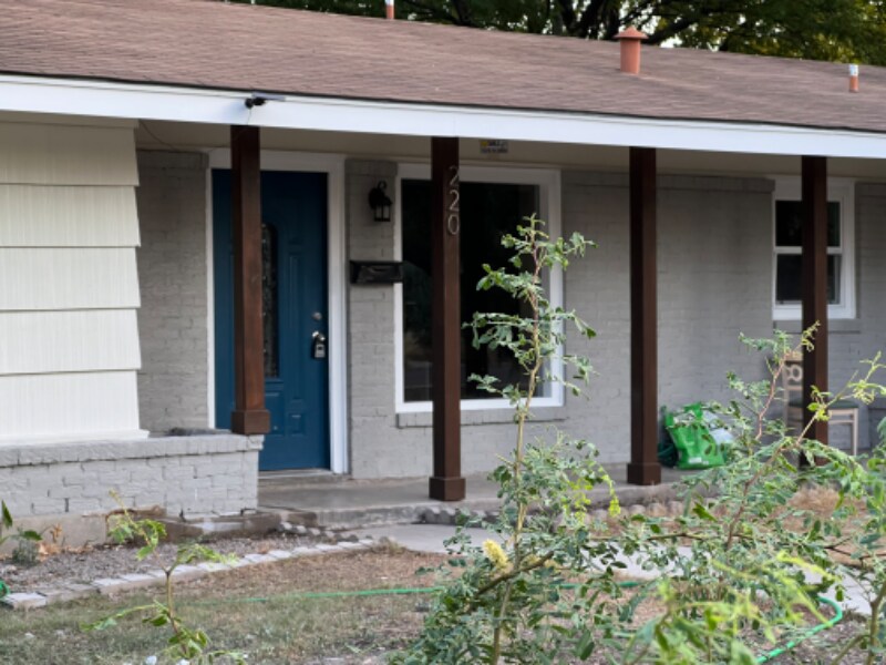 220 Dalehurst Dr in San Antonio, TX - Building Photo
