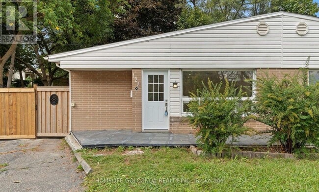 property at 122 Longford Dr