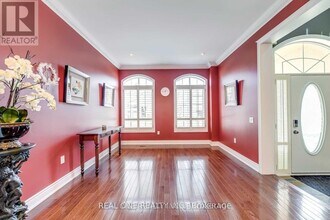 96 Spring Azure Crescent in Oakville, ON - Building Photo - Building Photo