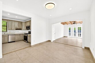 4575 Post Ave in Miami Beach, FL - Building Photo - Building Photo