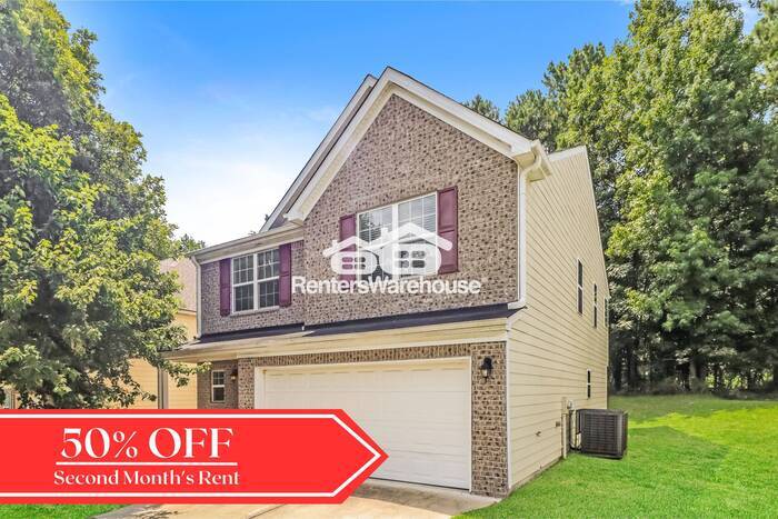 2328 Creel Rd in College Park, GA - Building Photo