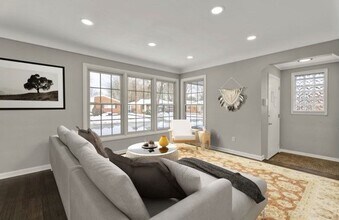 3041 Sylvan Dr in Royal Oak, MI - Building Photo - Building Photo
