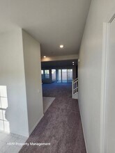 2692 E Towhee St in Ontario, CA - Foto de edificio - Building Photo