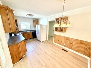 1602 Glenside Dr in Greensboro, NC - Building Photo - Building Photo