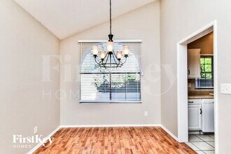 2710 W Camino Del Medrano in Tucson, AZ - Building Photo - Building Photo