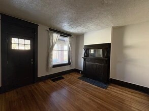 687 E Columbus St, Unit 687 E Columbus St in Columbus, OH - Foto de edificio - Building Photo