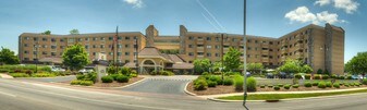 Garden Plaza at Cleveland in Cleveland, TN - Building Photo