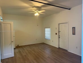 340 Mendoza Ave in Coral Gables, FL - Building Photo - Building Photo