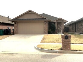 2332 NW 198th St in Edmond, OK - Building Photo
