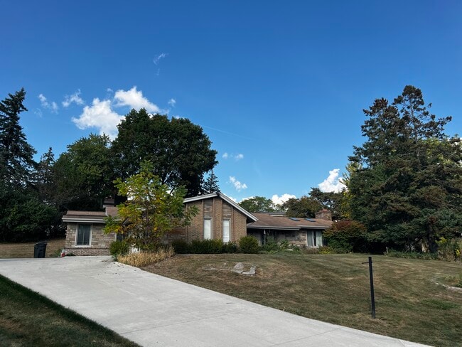 property at 4409 Exmoor Cir
