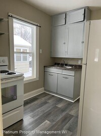 403 Walker St photo'