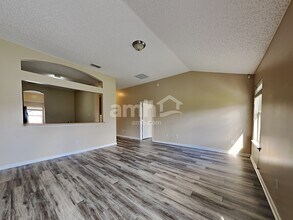 2793 Crumplehorn Ln in Orange Park, FL - Building Photo - Building Photo