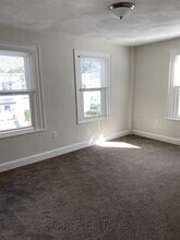 92 Howard St in Waltham, MA - Building Photo - Building Photo