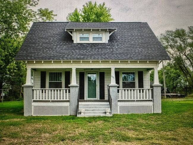 property at 801 Bluegrass St