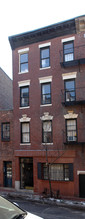 96 W Cedar St in Boston, MA - Foto de edificio - Building Photo