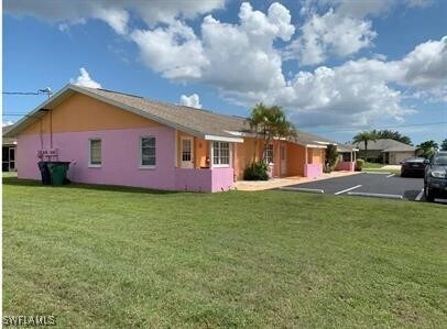 303 SW 3rd Pl in Cape Coral, FL - Foto de edificio - Building Photo