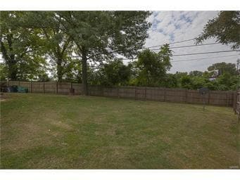 901 Peony Dr in Belleville, IL - Building Photo - Building Photo