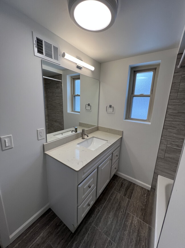 15277 Triskett Rd in Cleveland, OH - Building Photo - Building Photo