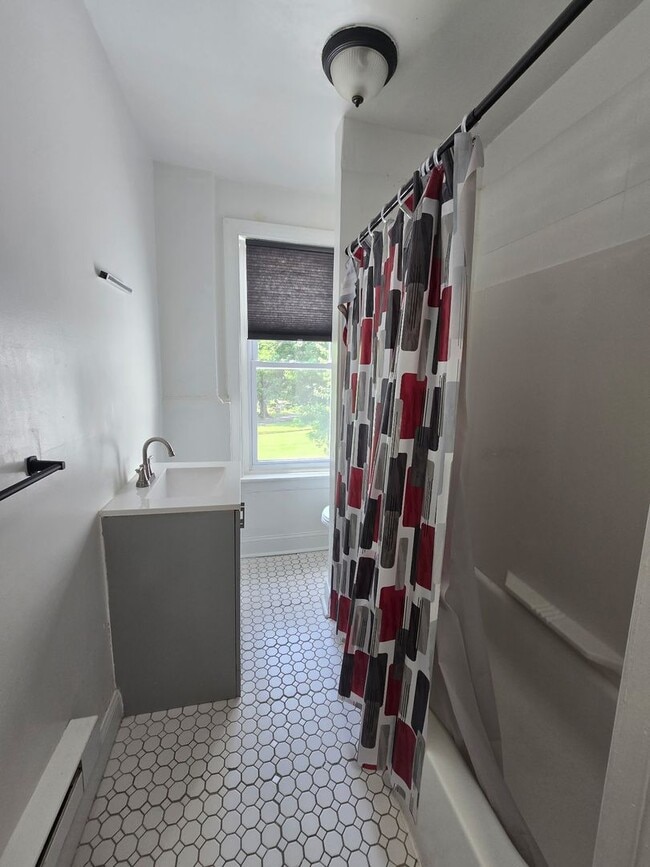 property at 2026 Edgmont Ave