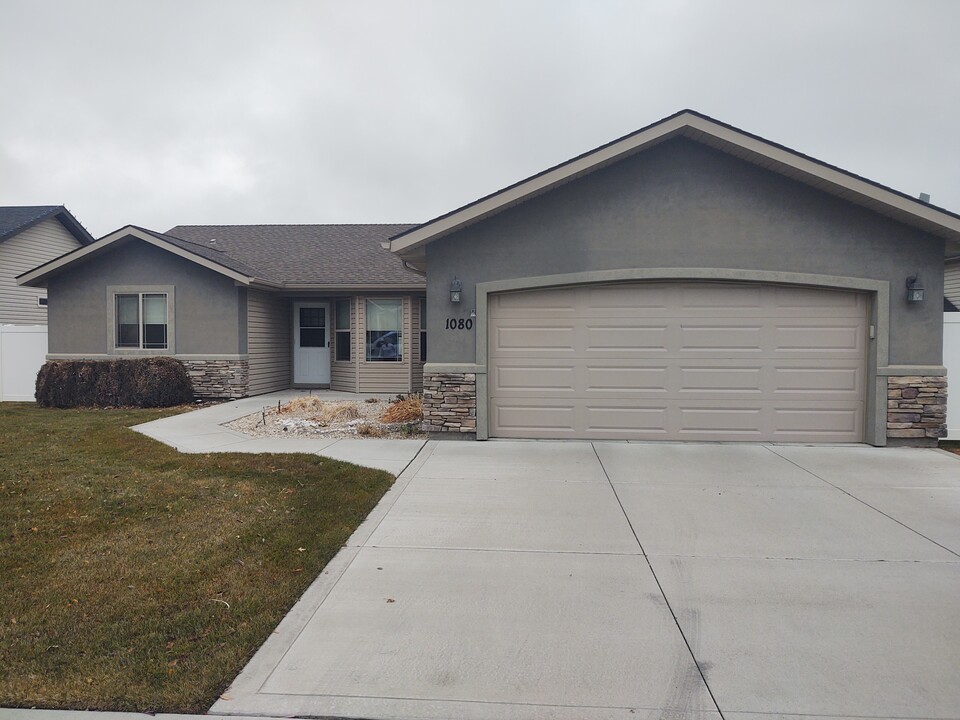 1080 Terra Ave in Twin Falls, ID - Building Photo