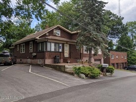 106 Braintree St in Albany, NY - Building Photo