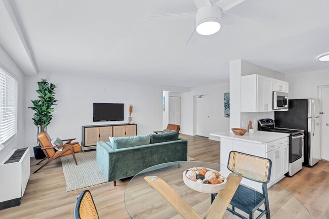Infinity Apartments in Arlington, VA - Building Photo - Building Photo