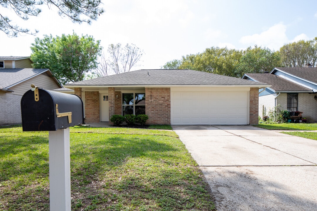 7807 Battleoak Dr Photo