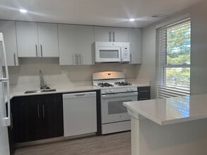 Lakeside Apartments in Milford, DE - Foto de edificio - Building Photo